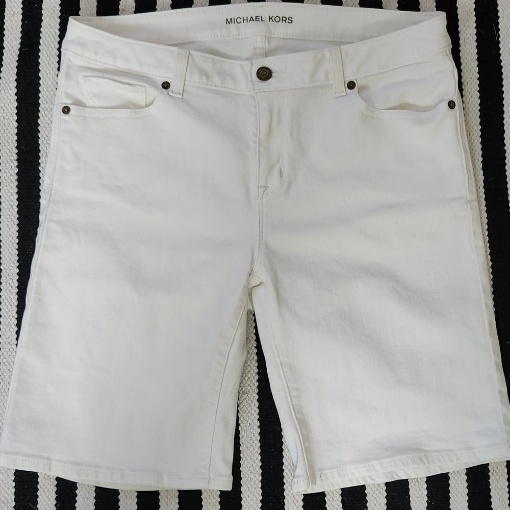 Michael Kors White Denim Bermuda Shorts Women’s Size 6 Classic Designer